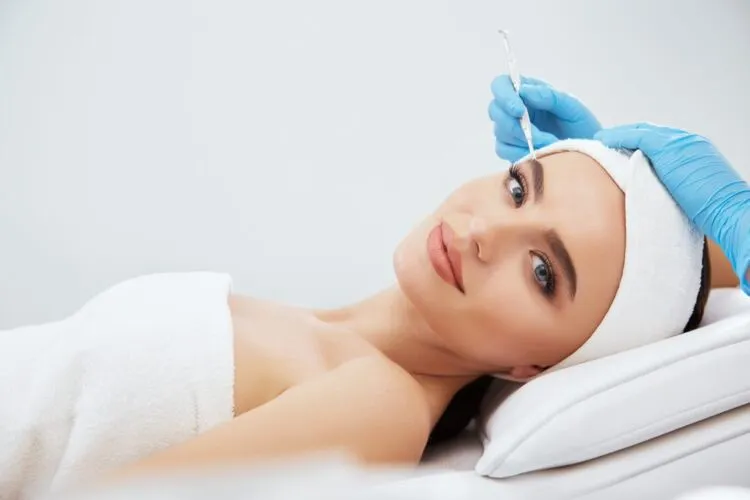 Pensat + Vopsit Sprâncene