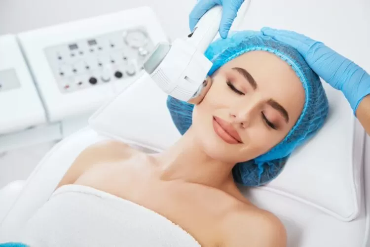 Rejuvenare Facială cu Laser Diodă