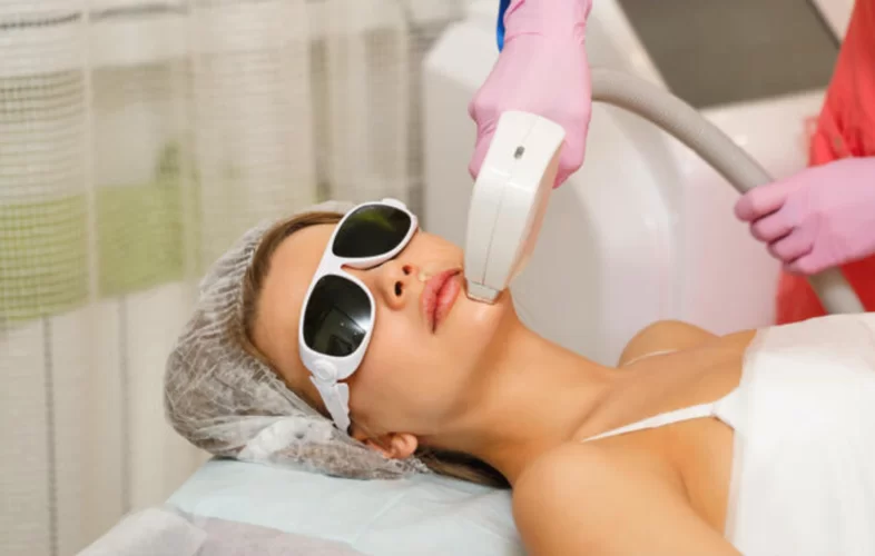 Epilare Definitivă Față/ la Alegere/ Mustată/ Bărbie/Perciuni – 3 Lungimi de Undă