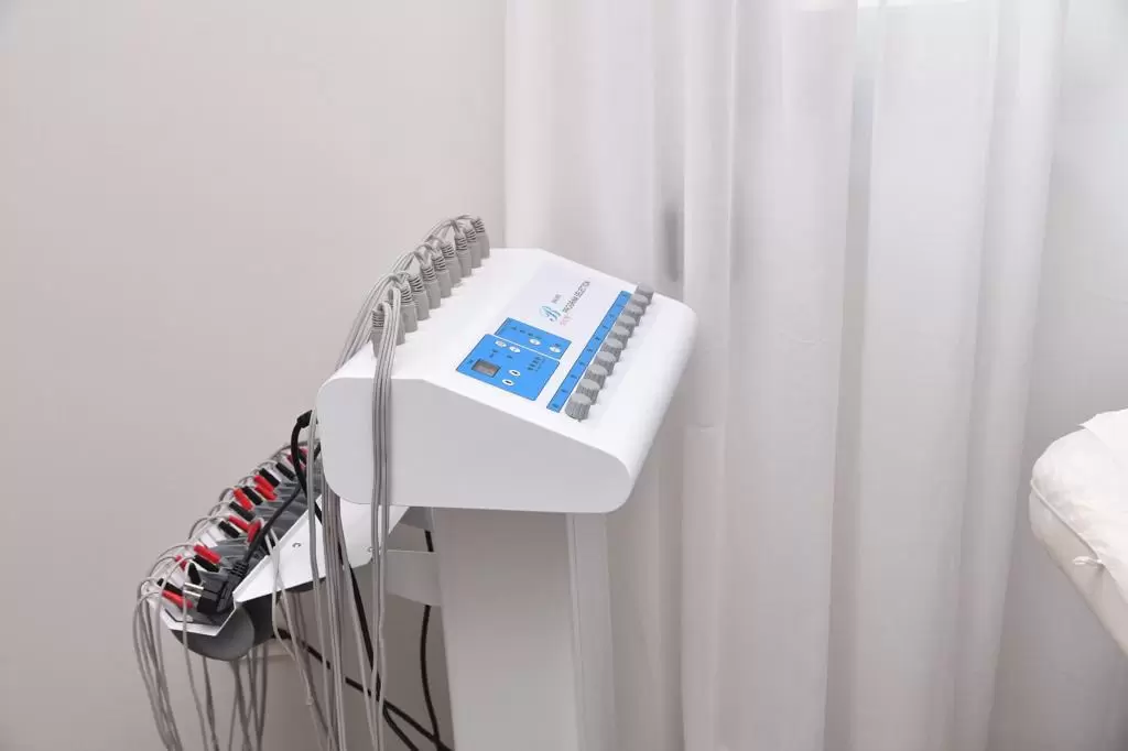 Pachet 10 ședințe Electrostimulare+ Împachetări Yamuna