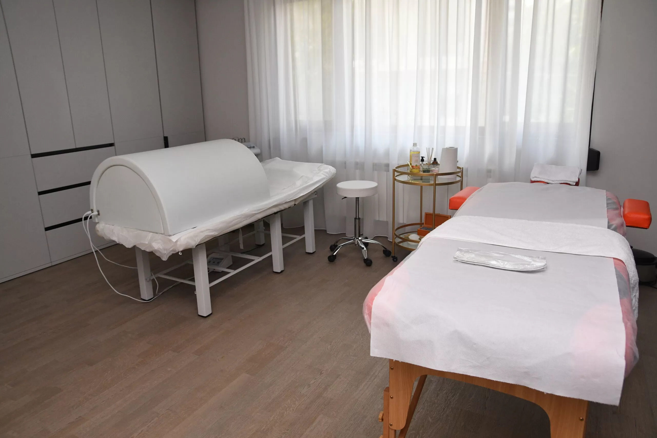 Pachet 10 Ședințe împachetări Bruno Vassari + Electrostimulare