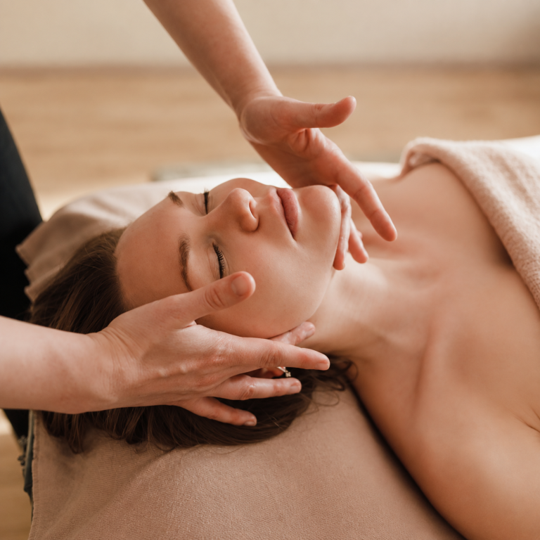 MASAJ FACIAL Sculptural/Relaxare 30 minute (Master Trainer)
