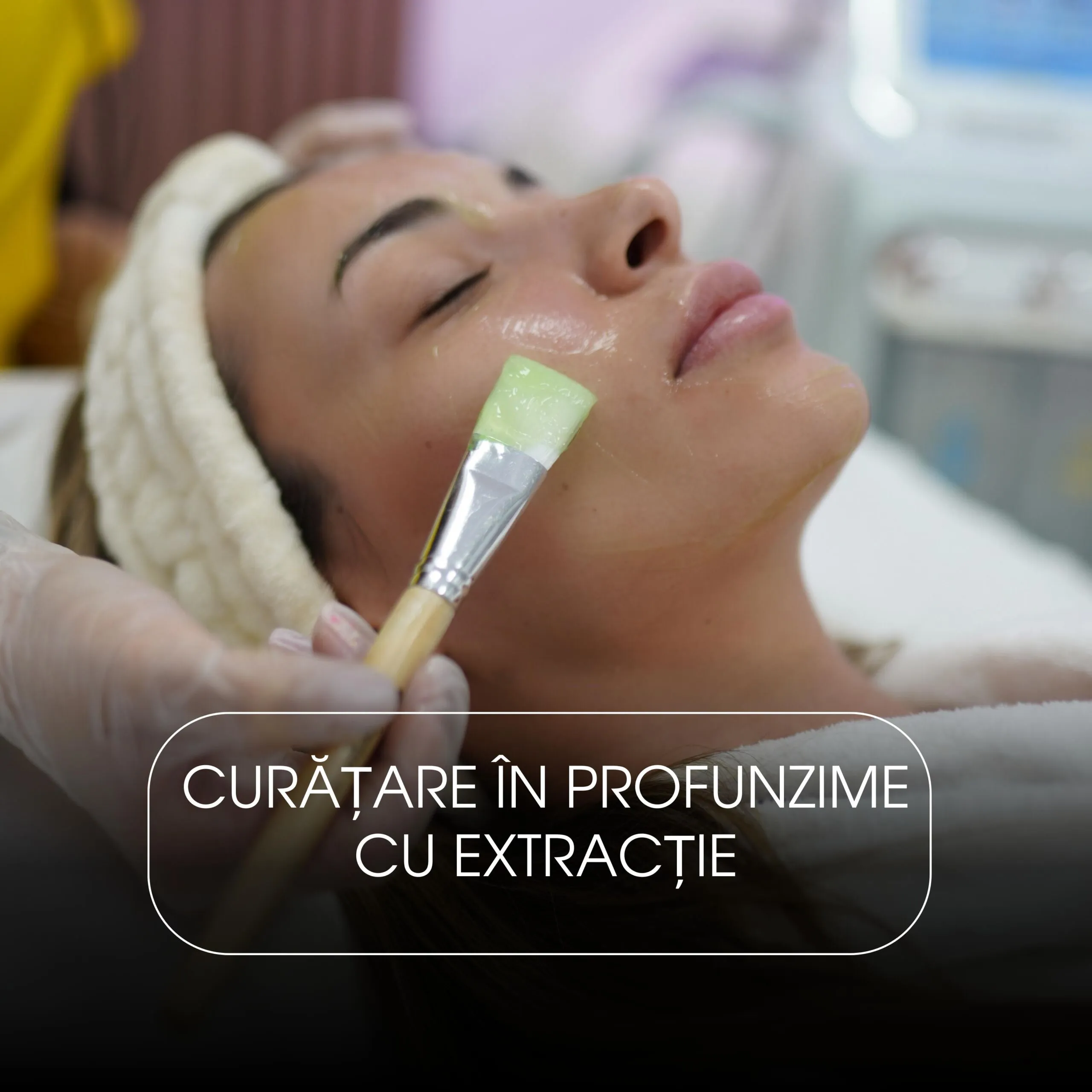 Extracție + Întreținere Facială și Curățare în Profunzime